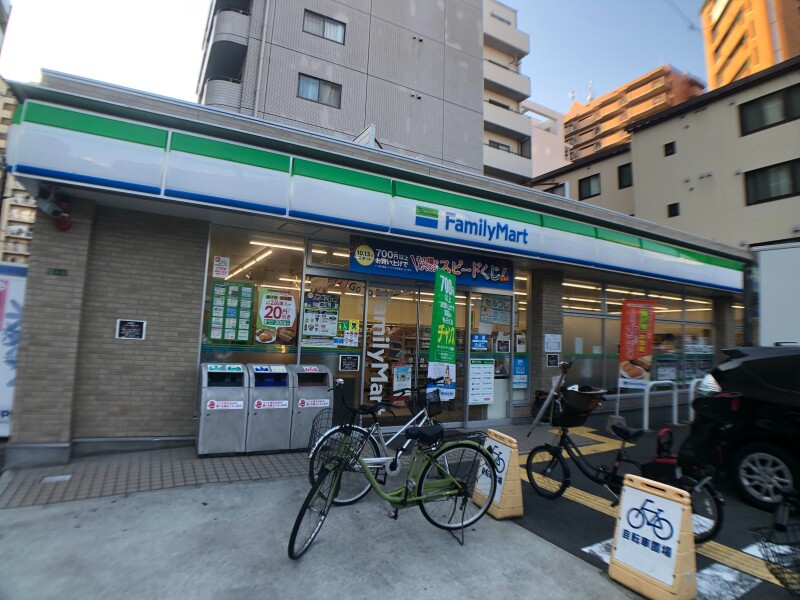 コンビニ　ファミリーマート城東中央二丁目店（コンビニ）まで623m