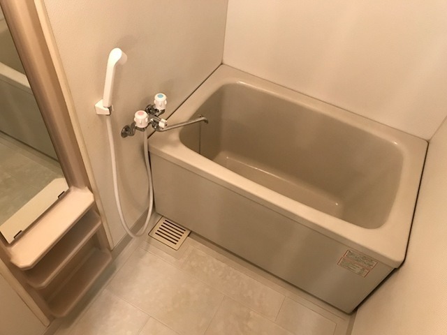 バス・シャワールーム　ゆったりくつろげるお風呂です。