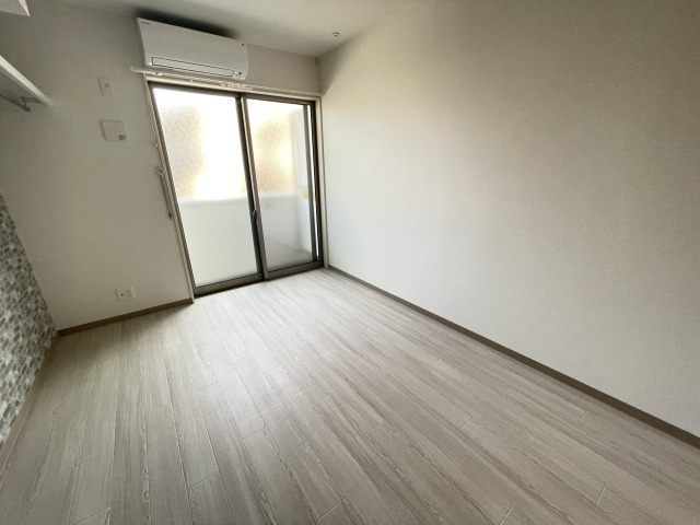 COLLINA伴東の居間写真