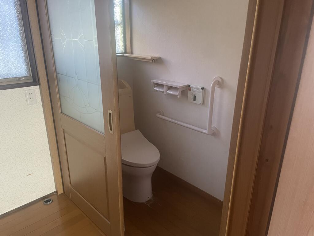 大窪借家のトイレ写真