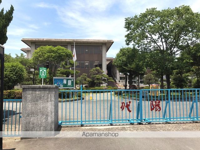小学校　代陽小学校（小学校）まで500m