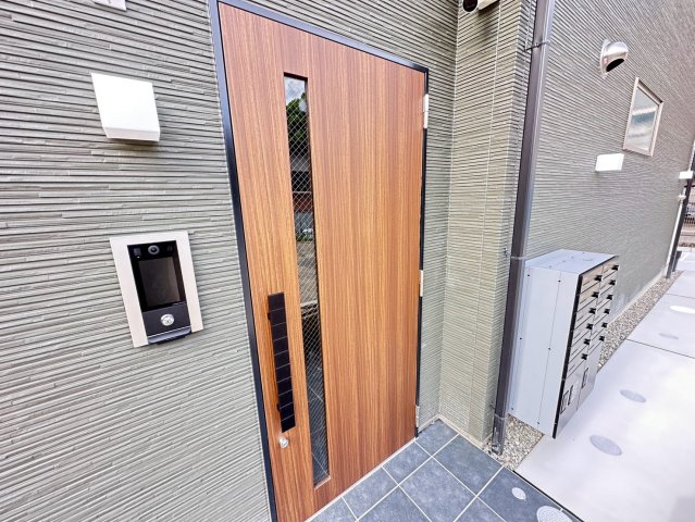 エントランス　詳細は、RISUMO江坂本店までお問合せください♪