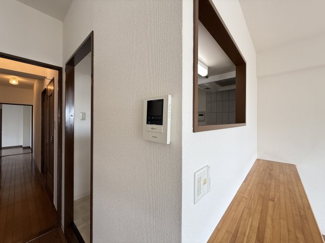 セキュリティ　モニター付きインターホン