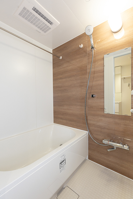バス・シャワールーム　※写真は同タイプ住戸です。