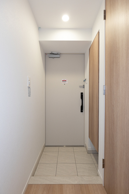 玄関　※写真は同タイプ住戸です。