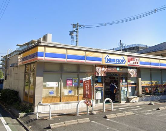コンビニ　ローソン 三鷹下連雀七丁目南店（コンビニ）まで135m