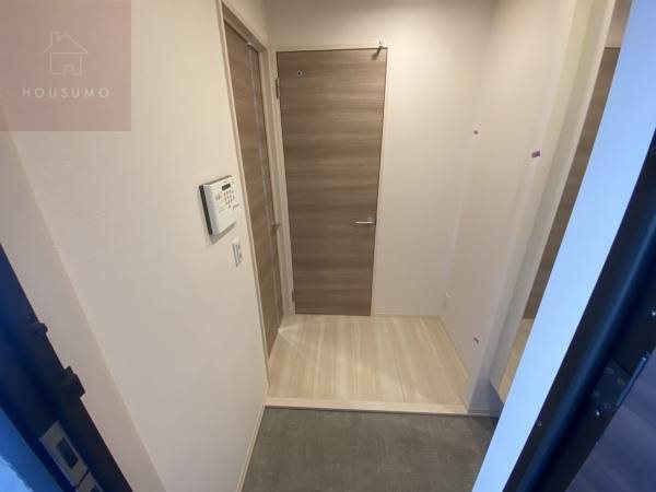 玄関　収納もある玄関です