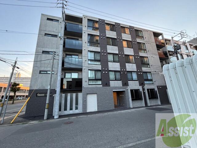 建物外観　札幌市北区北二十五条西「ラ・アクシア６」