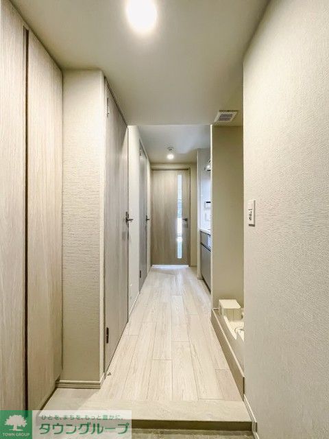 玄関　※写真は同タイプ住戸です。