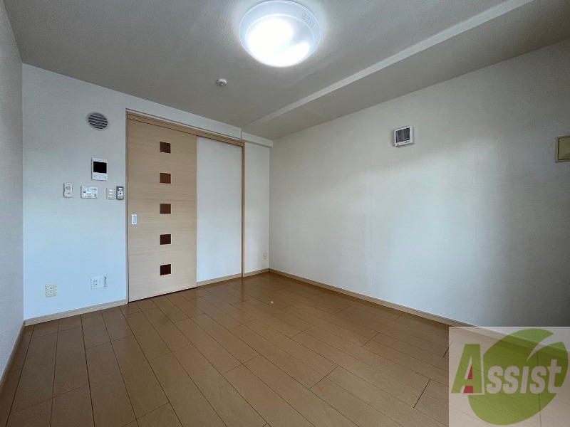 その他部屋・スペース　日当たりが良くて心地よく過ごせそうなお部屋です。