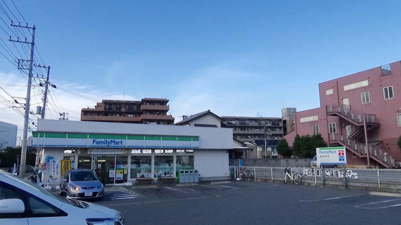 コンビニ　ファミリーマート 市川インター店（コンビニ）まで523m