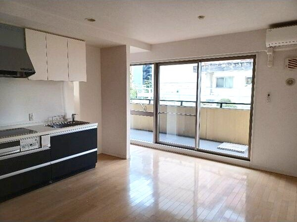 居室・リビング　※写真は同じマンションの違う部屋のものになります。