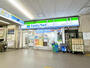 コンビニ　ファミリーマート 津島駅店（コンビニ）まで111m