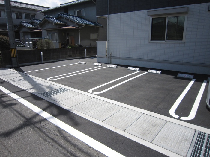 駐車場　駐車場