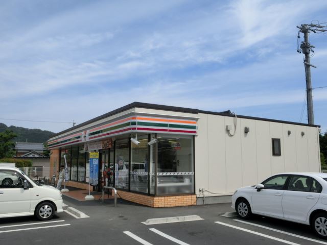コンビニ　セブンイレブン川辺石神店（コンビニ）まで1200m