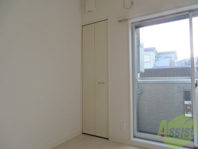 収納　収納はこちらです。１人分の荷物なら十分そうですね。