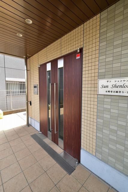 エントランス　安心のオートロック完備