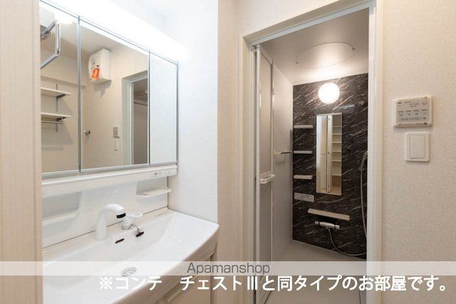 ＪＲ山陽本線 五日市駅 バス乗車時間：8分 最寄りバス停で下車 徒歩4分 3階建 新築の内装写真