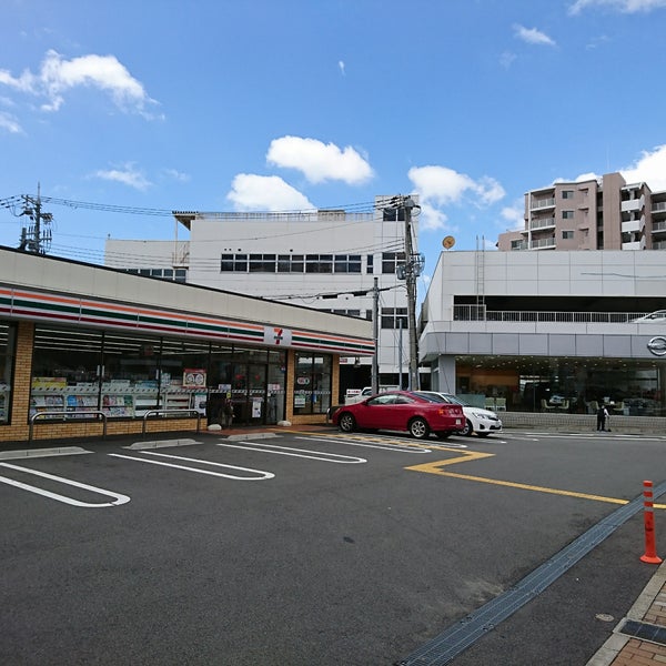 コンビニ　セブンイレブン神戸二番町店（コンビニ）まで81m