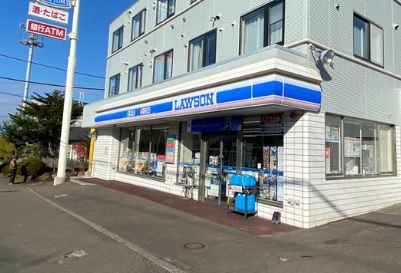 コンビニ　ローソン札幌学院大学前店（コンビニ）まで75m
