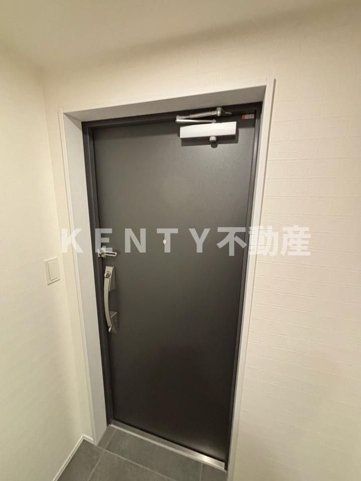 ECREDE蒲田の玄関写真