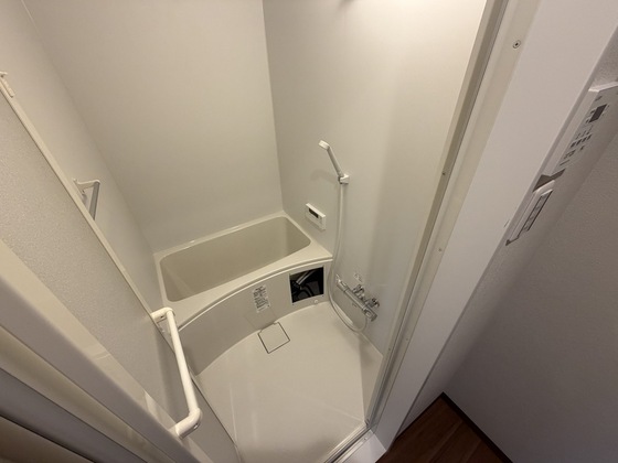 バス・シャワールーム　※別の部屋の写真です。