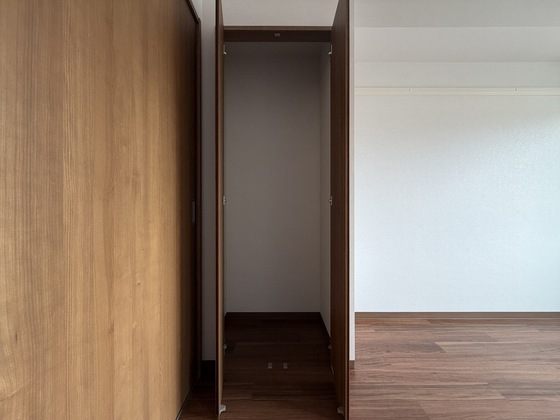 収納　※別の部屋の写真です。