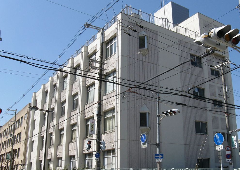 中学校　田辺中学校（中学校）まで1030m