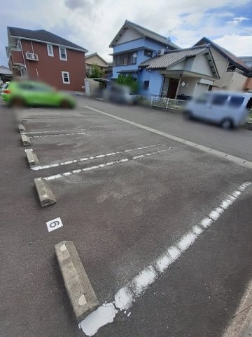 駐車場　駐車スペースもあります