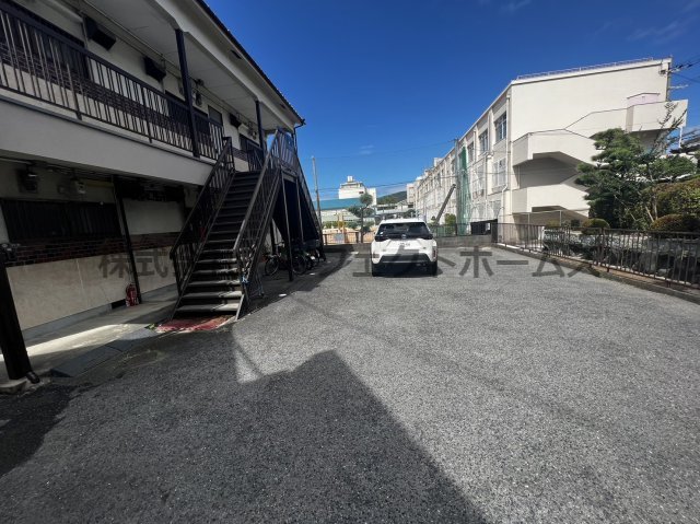 駐車場　駐車場に車を止められます