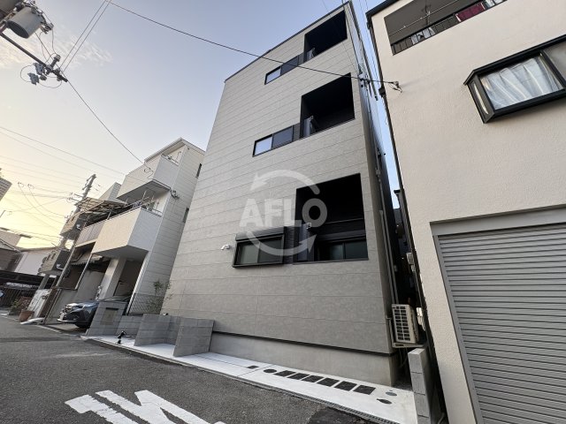 建物外観　LOFTRIA大正　外観