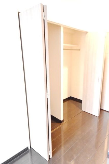収納　同物件別部屋のお写真になります。現況優先です。