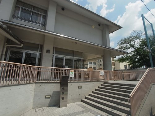 小学校　奈良市立椿井小学校（小学校）まで58m