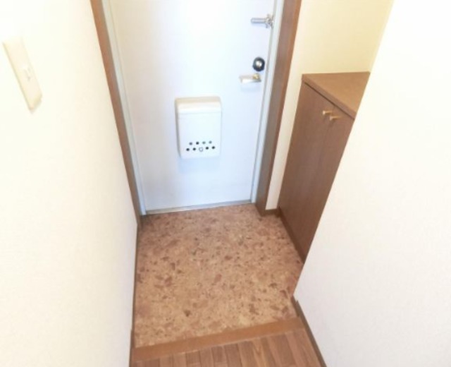ニューセンチュリー西村の玄関写真