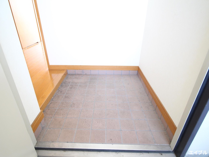 玄関　別の部屋写真です。