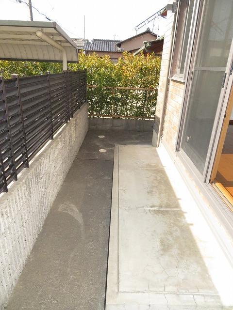 バルコニー　専用庭
