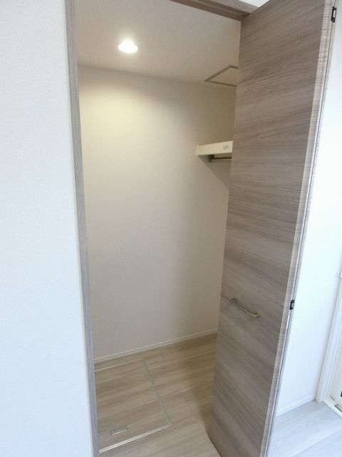 シャトル古市の内装写真