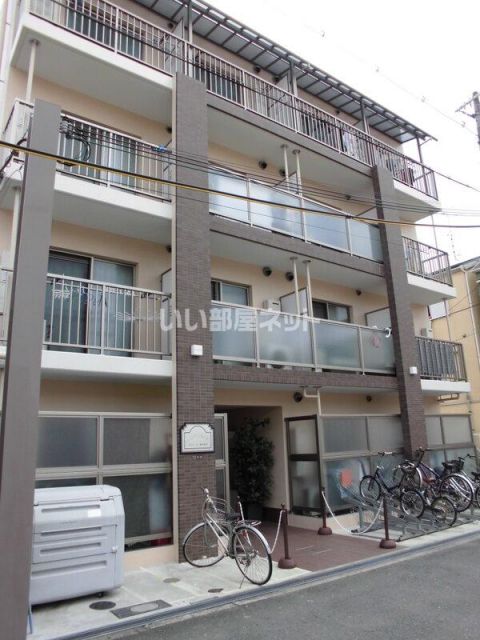 ルミエール鶴見緑地の外観写真
