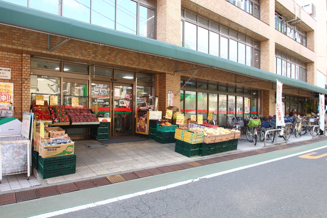 スーパー　コモディイイダ東新町店（スーパー）まで302m