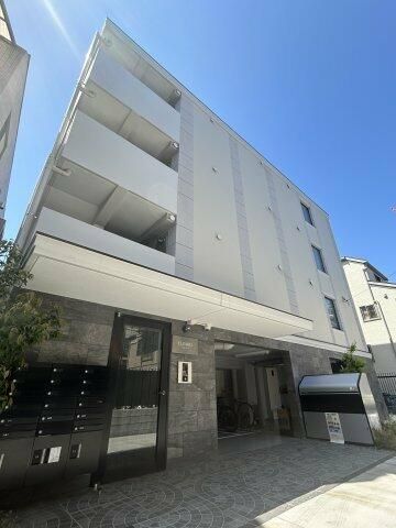 建物外観　外観は落ち着いています
