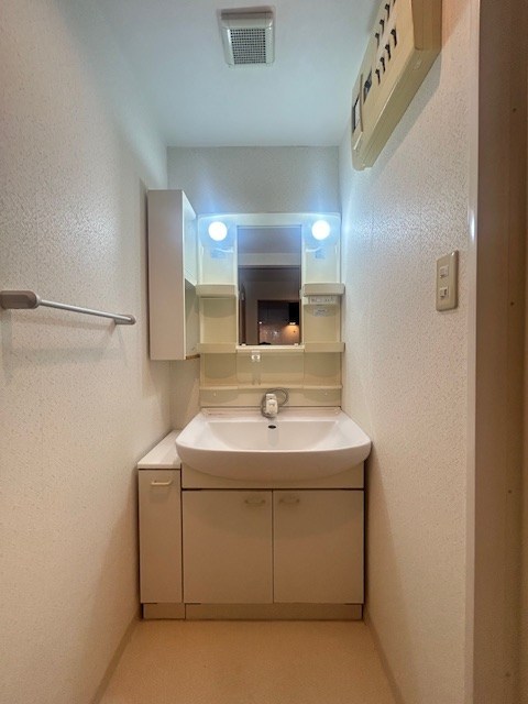 東京メトロ東西線 行徳駅 徒歩10分 3階建 築25年の内装写真