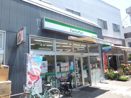コンビニ　ファミリーマート 京成谷津駅前店（コンビニ）まで384m