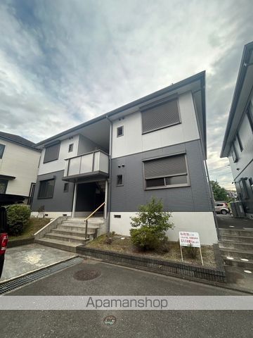 小田急小田原線 秦野駅 バス乗車時間：12分 最寄りバス停で下車 徒歩3分 2階建 築24年の外観写真