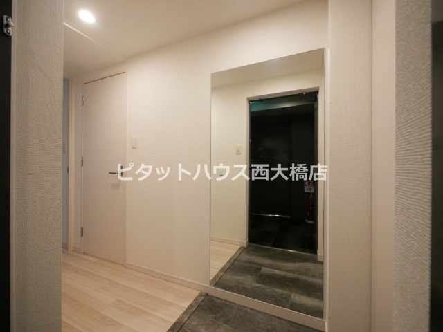 地下鉄中央線 堺筋本町駅 徒歩6分 15階建 築6年の玄関写真