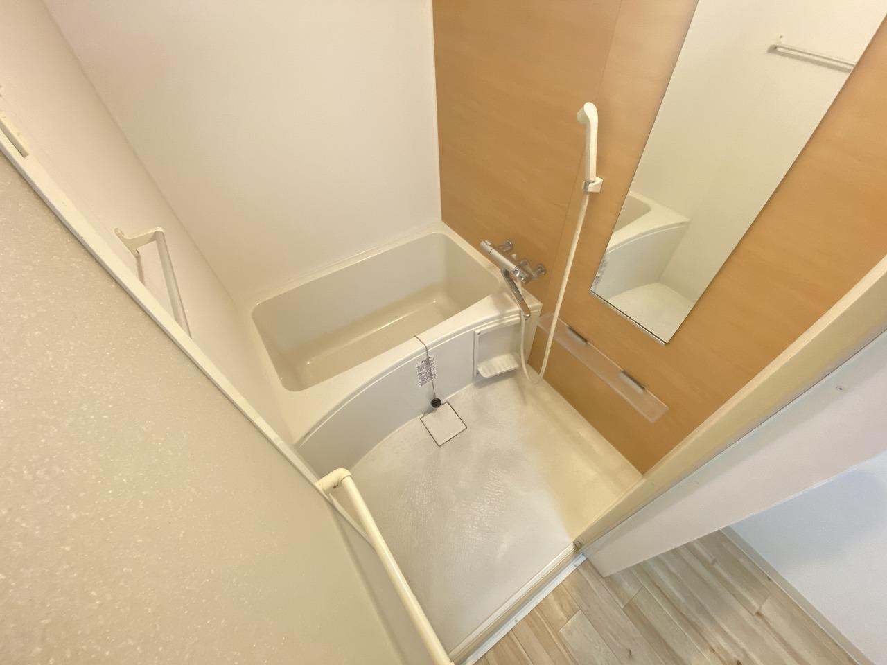 バス・シャワールーム　ゆっくりと入浴ができるシャワー付きバスルーム♪