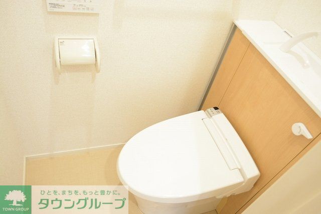 ＪＲ総武線 本八幡駅 徒歩25分 2階建 築9年のトイレ写真