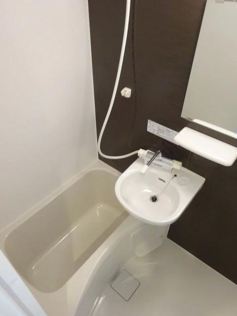 バス・シャワールーム　バス・トイレ別