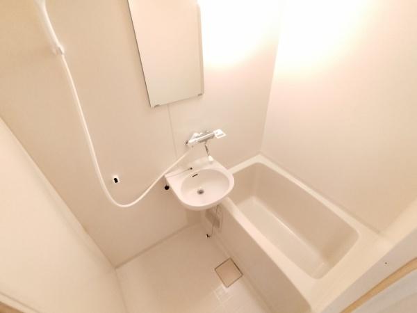 Kspiritこけ桃の風呂写真
