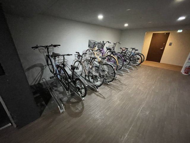 その他共有部分　セレニテ本町グランデ　駐輪場