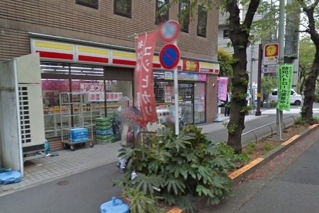 コンビニ　ニューヤマザキデイリーストア（コンビニ）まで212m